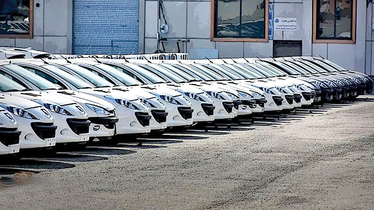 بازار خودرو در آستانه تعادل یا  رکود؟