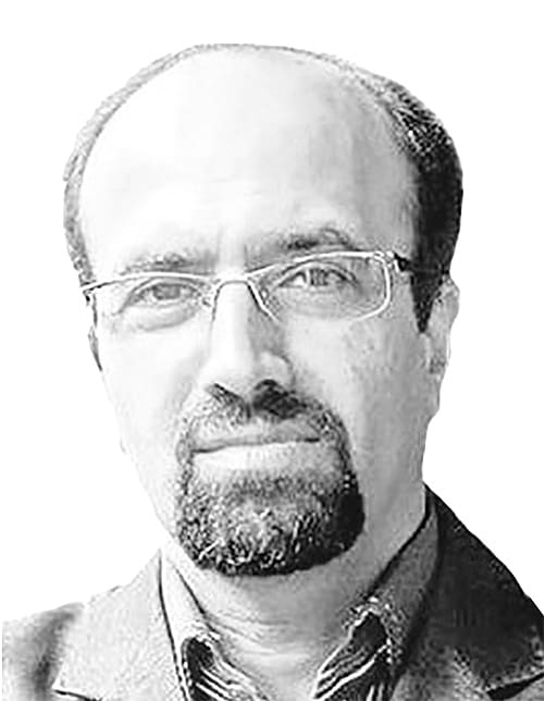 برخاستن ققنوس‌وار از خاکستر