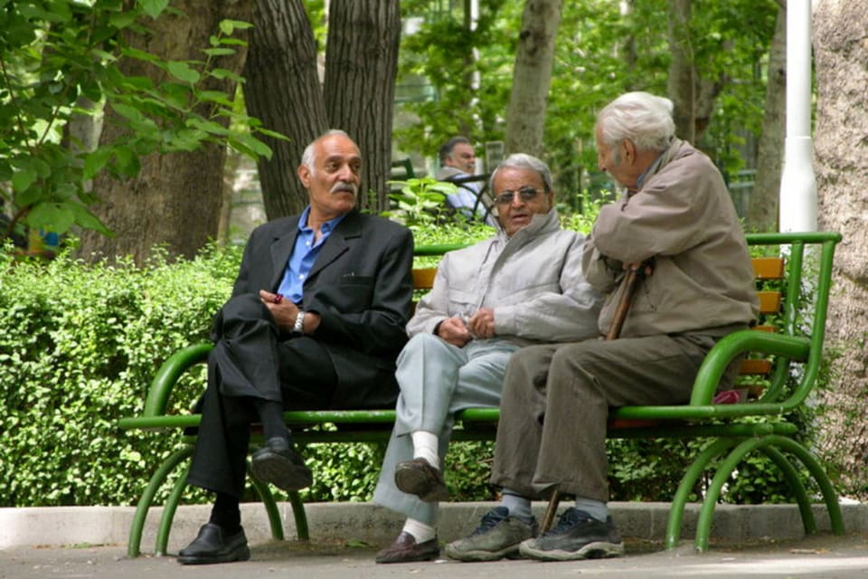 خبر خوب برای بازنشستگان/ سقف اعتبار خرید از برخی فروشگاهها افزایش مییابد