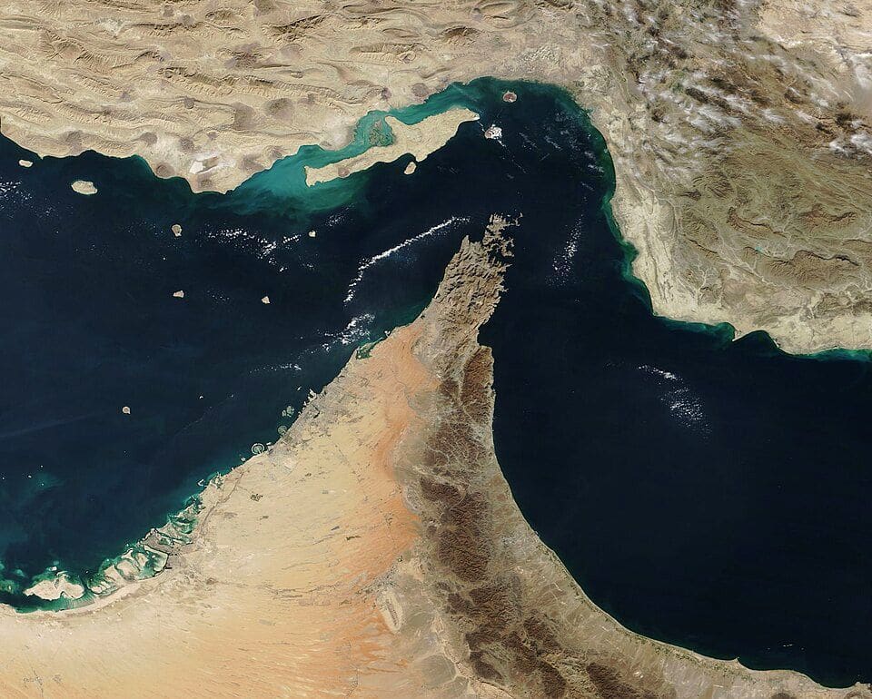 ادعای جدید نیویورک تایمز درباره توافق ایران و عمان/ آیا ترامپ از بحران هرمز عبور می‌کند؟