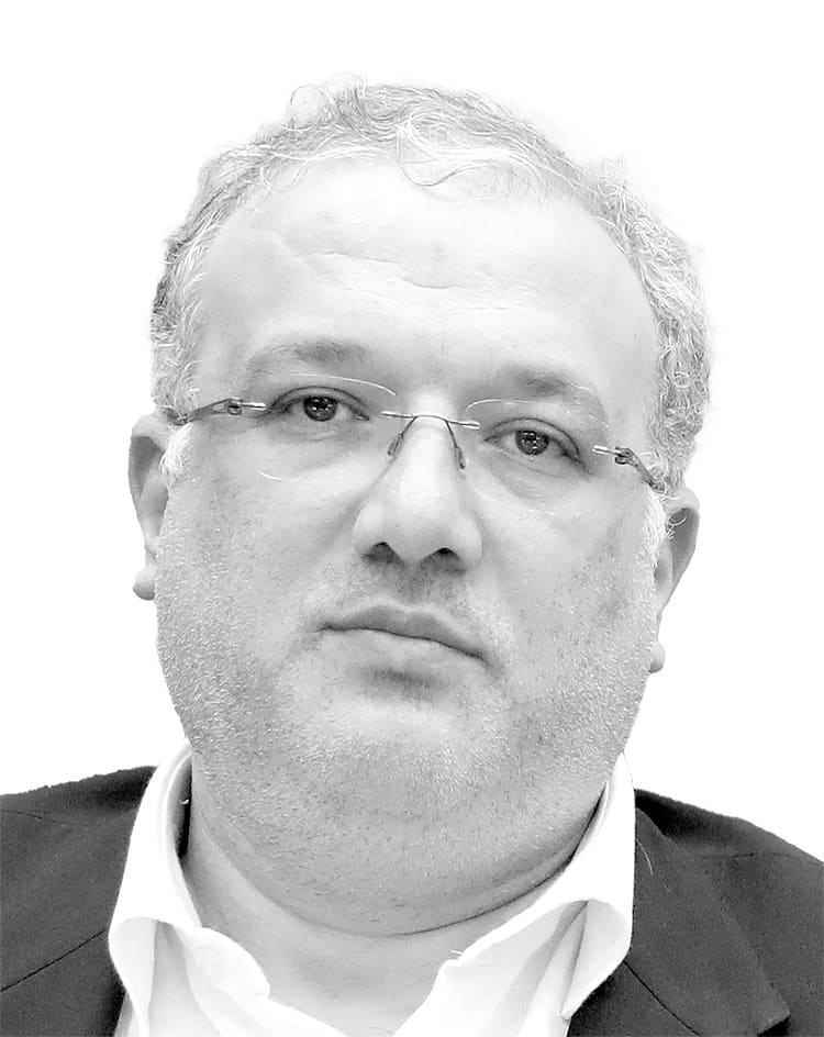 هزینه «شاید»ها را مردم می‌دهند