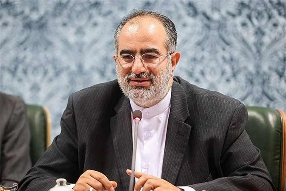 برنامه ۲۴ ماهه بهینهسازی مصرف منابع به روایت حسام الدین آشنا/برقیسازی خودروها بدون توجه به شبکه برق، ناترازی را منتقل میکند