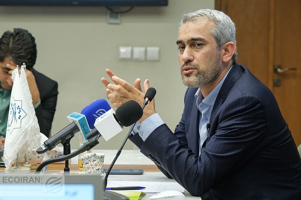 وزیر اقتصاد: برنامه‌های اصلاحی بانک‌ها ادامه دارد/ احتمال انحلال چند بانک دیگر در صورت عدم‌اصلاح وجود دارد +فیلم