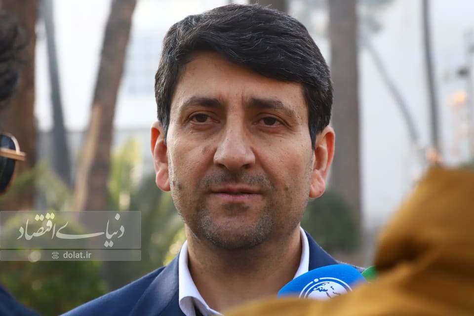 هشدار وزیر ارتباطات درباره آلودگی ناشی از فیلترشکن ها/در دوران جنگ ترافیک اینترنت به سمت اینترنت ماهوارهای رفت