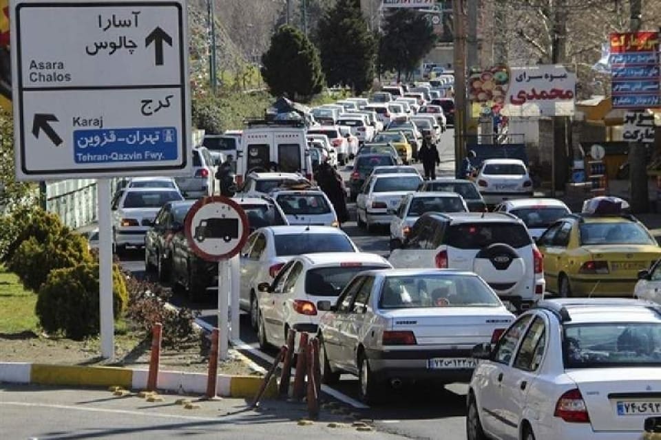 بازگشایی دوطرفه محور چالوس پس از ۱۴ ساعت انسداد