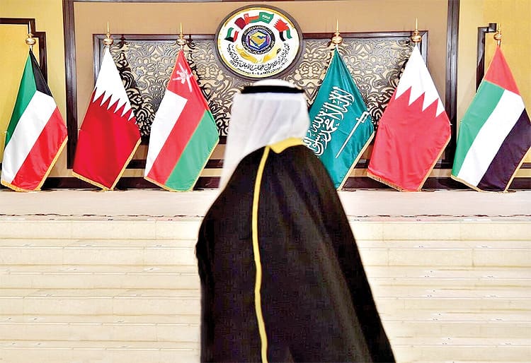 ابتکار تهران ـ مسقط زیر فشار