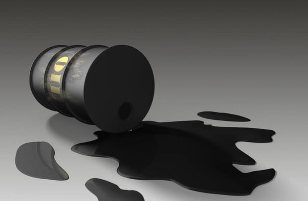 قیمت نفت ریخت/ طلا پرواز کرد