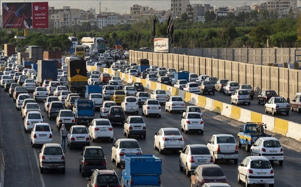 محدودیت‌های ترافیکی در آغاز سال تحصیلی/ ممنوعیت استفاده از سهمیه ۲۰ روزه تردد رایگان درهفته اول مهر/محدودیت حمل بار از ۶ تا ۱۰صبح