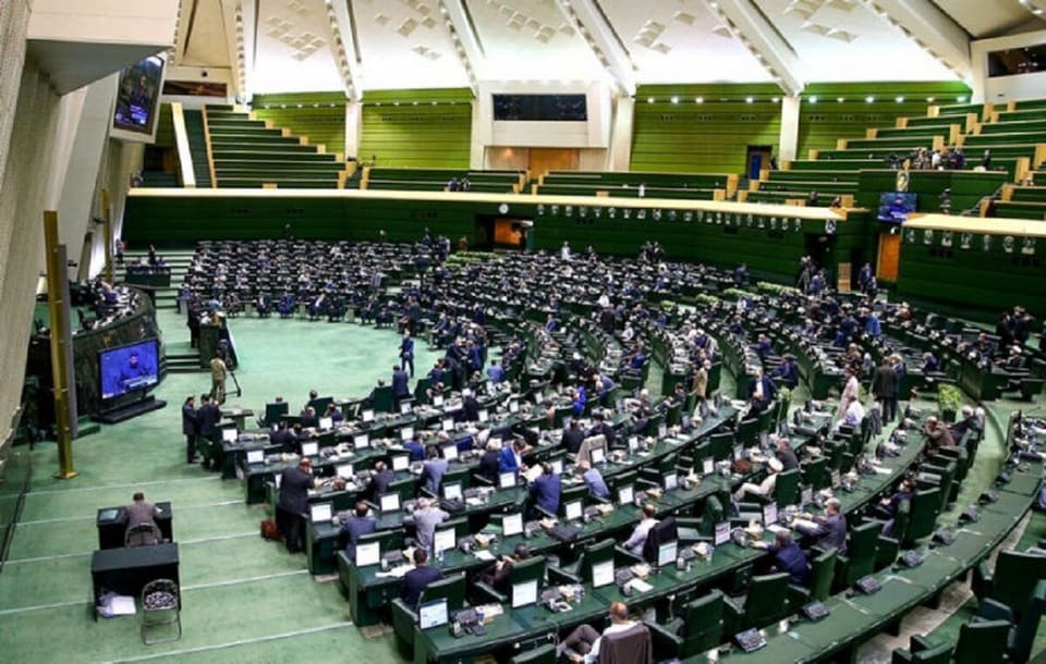 مخالفت ۲ نماینده مجلس با طرح مقابله با نفوذ/ بخشایش اردستانی: جاسوسی با نفوذ متفاوت است/ عثمان سالاری: طراح اصلی طرح نیز هیچ تخصصی در زمینه مسائل حقوق و جزا ندارد