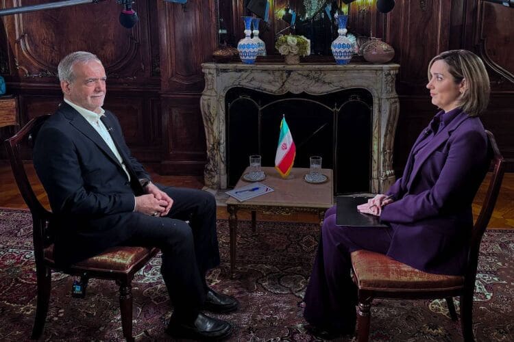 پزشکیان: نمی‌پذیریم که ما را به تسلیم وادار کنند/ با تمام وجود گفت‌وگو می‌کنیم