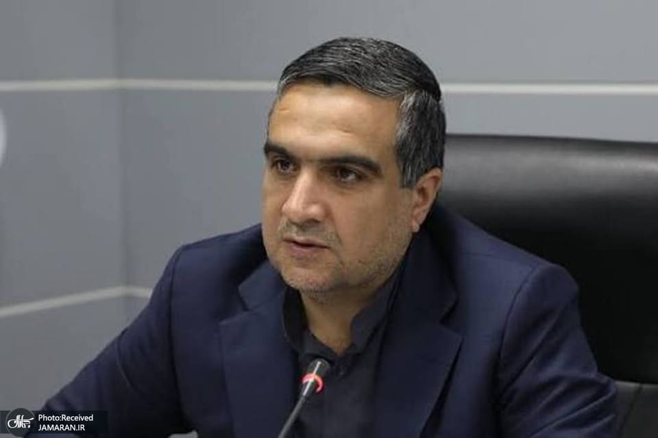 انتقاد سخنگوی کمیسیون بهداشت از فساد در نظام سلامت/ تأمین دارو هیچ ارتباطی به جنگ ندارد/ بیمه‌های ما اعلام ورشکستگی کرده‌اند، ولی به زبان نمی‌آورند/ ۸۰ درصد از هزینه درمان به دوش مردم است