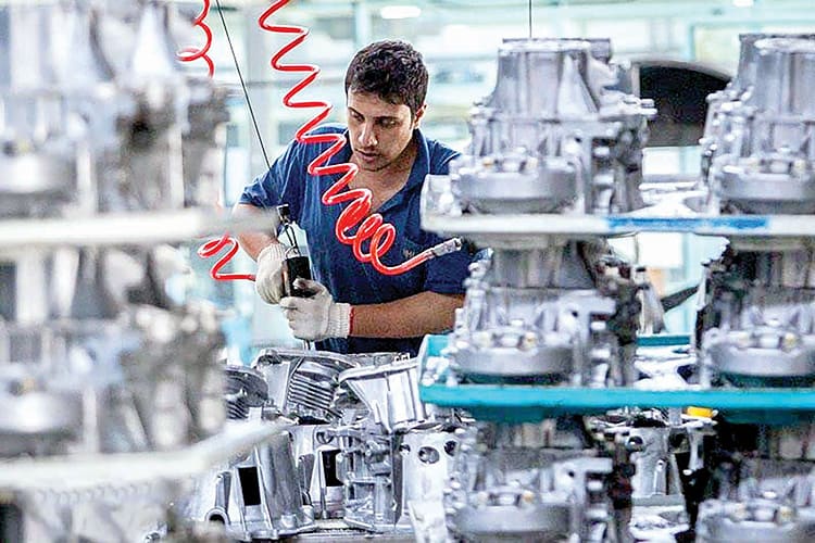 نحوه واردات قطعات خودرو و تخصیص ارز شفاف نیست