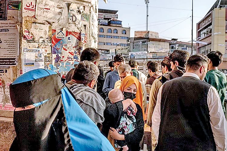 عقبنشینی خاموش چشمآبیها در برابر حکومت کابل