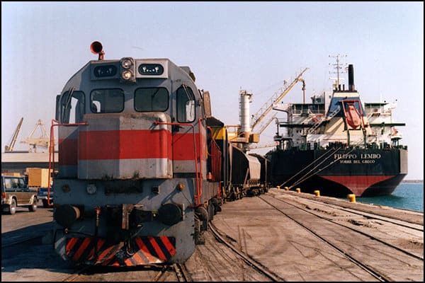 توسعه زیرساخت‌های ریلی نفتی هرمزگان