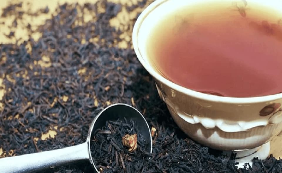 اتفاق عجیب در بازار چای/ هر کیلو چای ایرانی به قیمت ۲ دلار صادر می‌شود و چای خارجی را ۶ دلار می‌خریم!